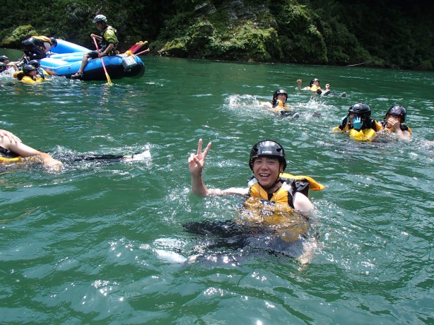 吉野川ラフティング　大歩危　高知　徳島　激流　夏は水遊びが最高！